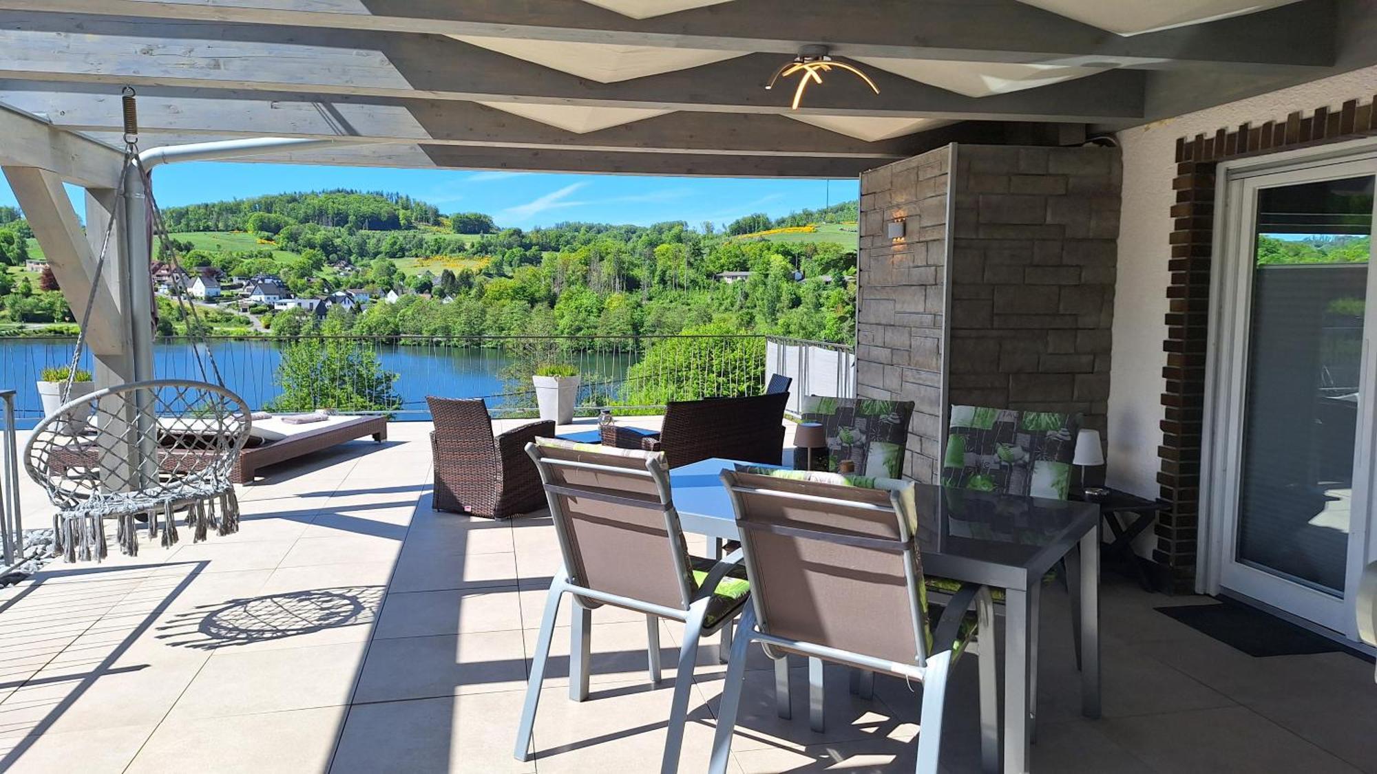 Seeblick-Ferienwohnung Im "Ferienhaus Agger-Blick" Mit Traumhafter Sonnen-Terrasse, Sauna, E-Kamin & Kajak Гуммерсбах Экстерьер фото